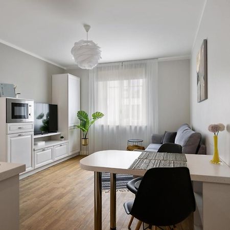 Brand New, Cozy And Quiet 1 Bedroom Apartment, Free Parking タリン エクステリア 写真