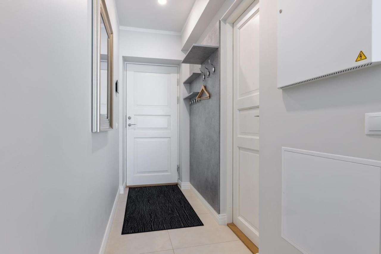 Brand New, Cozy And Quiet 1 Bedroom Apartment, Free Parking タリン エクステリア 写真