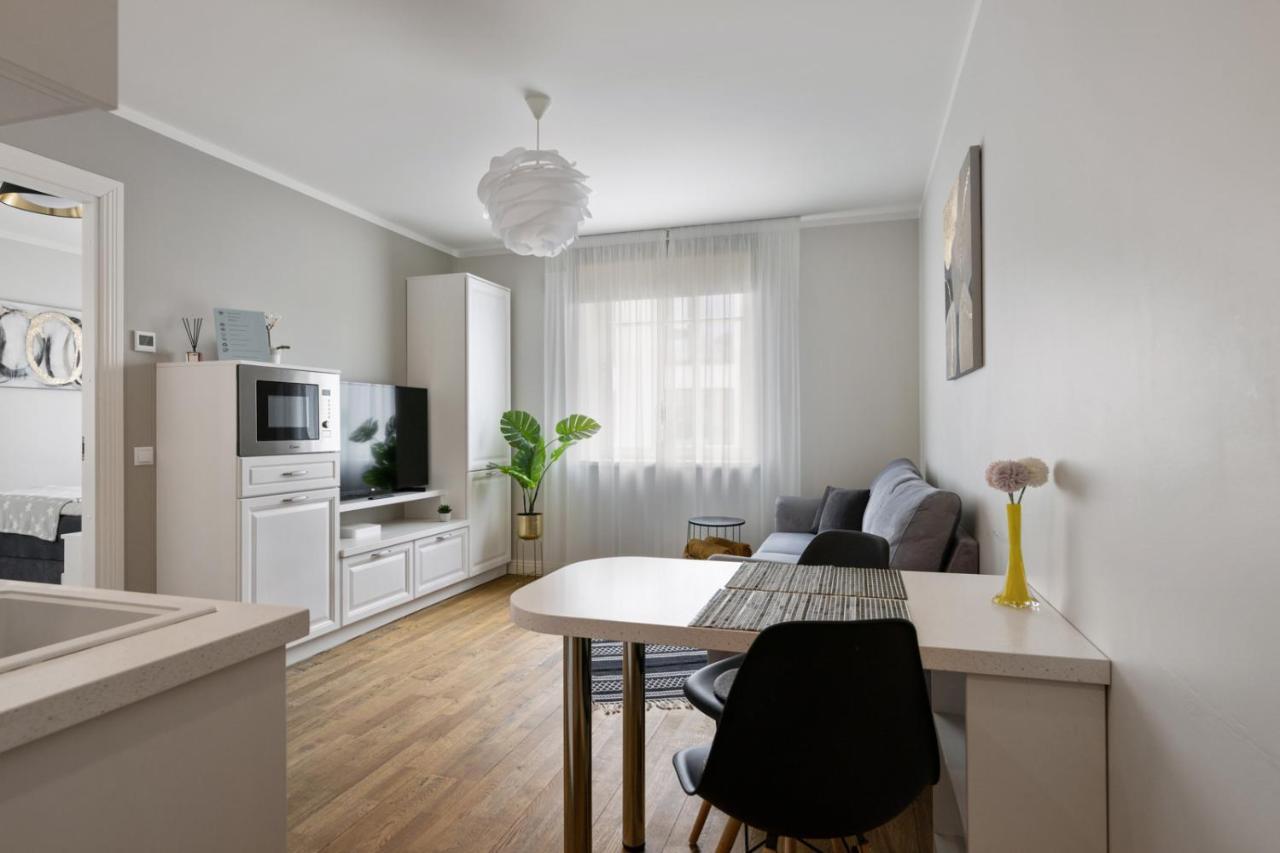 Brand New, Cozy And Quiet 1 Bedroom Apartment, Free Parking タリン エクステリア 写真